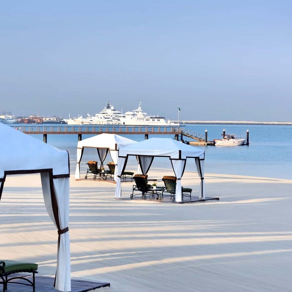 пляж Дубаи